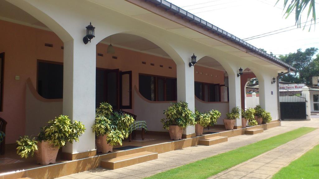 Ocean View Tourist Guest House At Negombo Beach Near The Airport エクステリア 写真