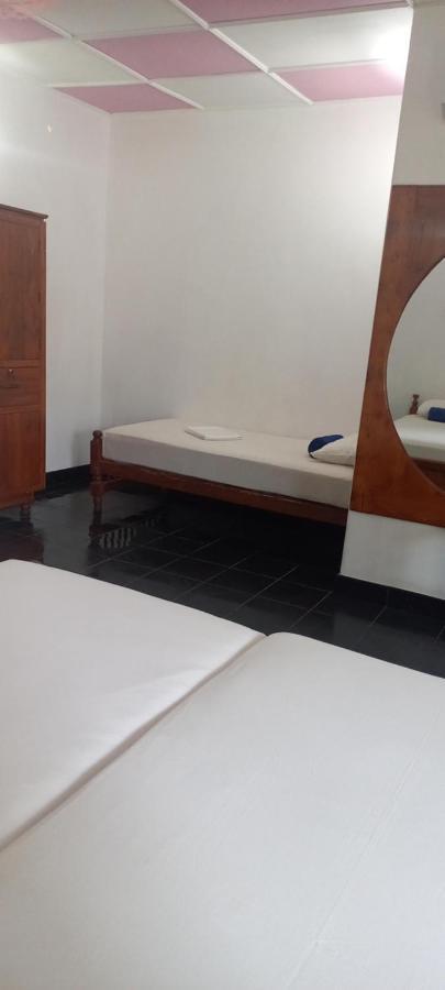 Ocean View Tourist Guest House At Negombo Beach Near The Airport エクステリア 写真