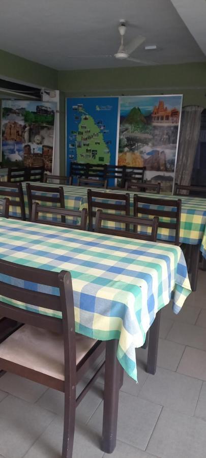 Ocean View Tourist Guest House At Negombo Beach Near The Airport エクステリア 写真
