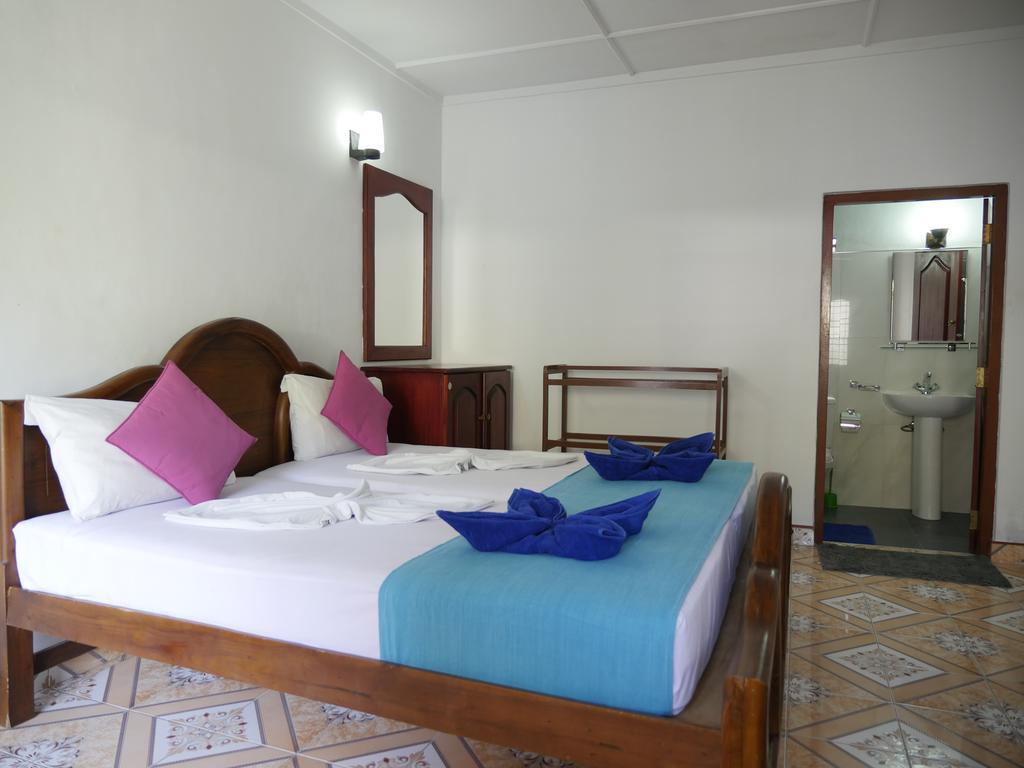 Ocean View Tourist Guest House At Negombo Beach Near The Airport エクステリア 写真