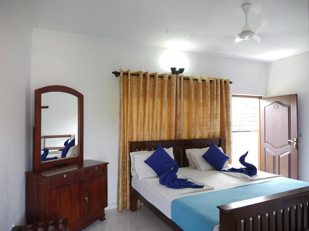 Ocean View Tourist Guest House At Negombo Beach Near The Airport エクステリア 写真