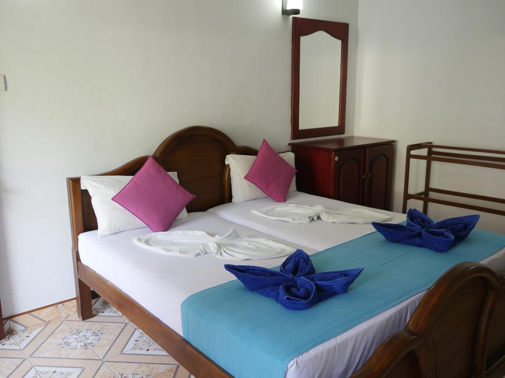 Ocean View Tourist Guest House At Negombo Beach Near The Airport エクステリア 写真
