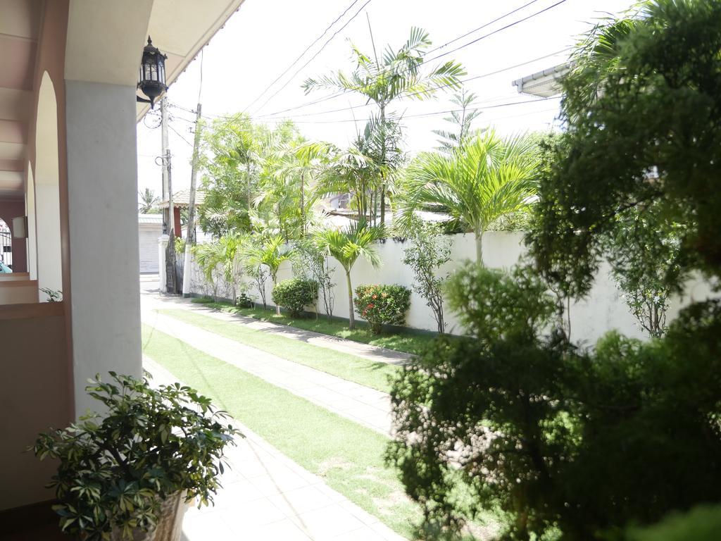 Ocean View Tourist Guest House At Negombo Beach Near The Airport エクステリア 写真