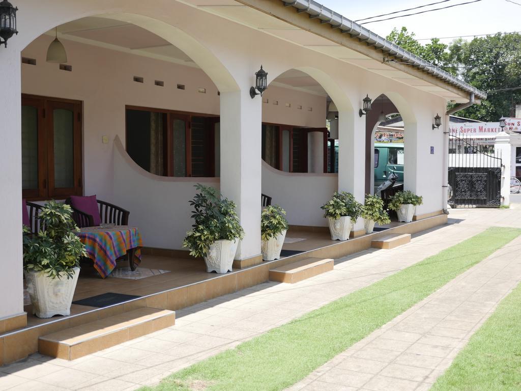 Ocean View Tourist Guest House At Negombo Beach Near The Airport エクステリア 写真